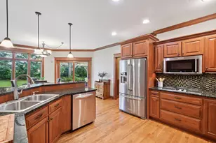 2906 Butternut Dr, Chaska, MN 55318 - Photo 21