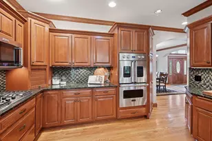 2906 Butternut Dr, Chaska, MN 55318 - Photo 19