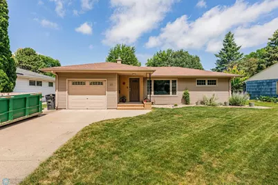 611 19th Avenue S, Fargo,  58103 - Photo 1