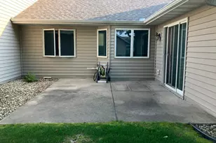 611 Cherrywood Ct, Red Wing, MN 55066 - Photo 9