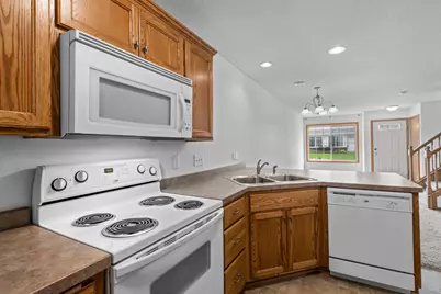 301 Roosevelt Street S #G, Cambridge, MN 55008 - Photo 9