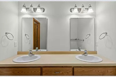 301 Roosevelt Street S #G, Cambridge, MN 55008 - Photo 19