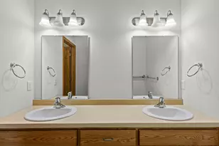 301 Roosevelt St S, Cambridge, MN 55008 - Photo 19