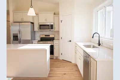 112 18 Street SE, Barnesville, MN 56514 - Photo 3