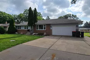 1728 Duluth St, Maplewood, MN 55109 - Photo 1