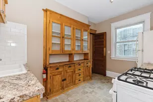 304 Marshall Ave, Saint Paul, MN 55102 - Photo 9