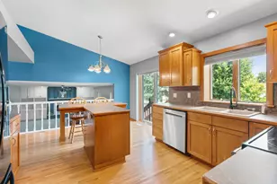 707 26th St SW, Austin, MN 55912 - Photo 7