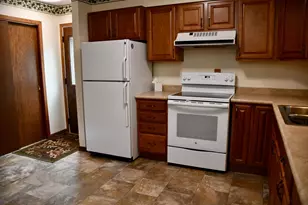 722 Kendall Ave S, Thief River Falls, MN 56701 - Photo 5