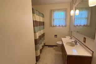 722 Kendall Ave S, Thief River Falls, MN 56701 - Photo 11