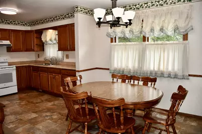 722 Kendall Avenue S, Thief River Falls, MN 56701 - Photo 7