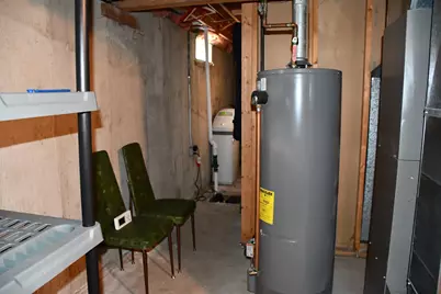 722 Kendall Avenue S, Thief River Falls, MN 56701 - Photo 27