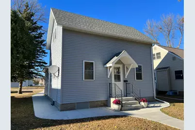 413 10th Street N, Benson, MN 56215 - Photo 1