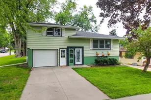 1802 17 1/2 Street NW, Rochester, MN 55901 - Photo 1