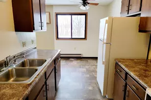 328 Lake St, Clinton, MN 56225 - Photo 5