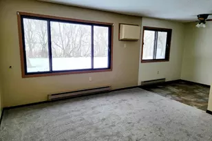 328 Lake St, Clinton, MN 56225 - Photo 7