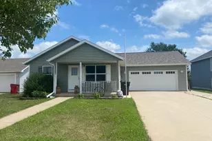 106 7th St SE, Grand Meadow, MN 55936 - Photo 1