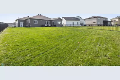 6884 21st Street S, Fargo, ND 58104 - Photo 41