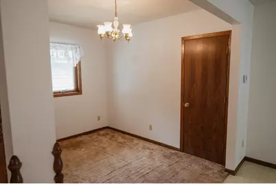 223 W 10th Street, Fairmont, MN 56031 - Photo 9