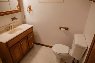 223 W 10th St, Fairmont, MN 56031 - Photo 17