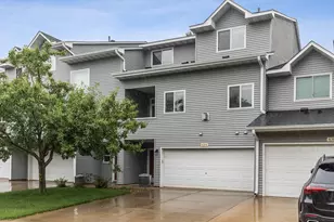 631 Woodduck Dr, Woodbury, MN 55125 - Photo 1