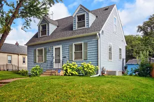 75 Geranium Ave E, Saint Paul, MN 55117 - Photo 1