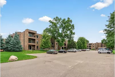 2220 Midland Grove Road #304, Roseville, MN 55113 - Photo 3