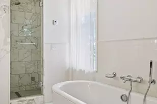 2225 E Lake Of The Isles Pkwy, Minneapolis, MN 55405 - Photo 31