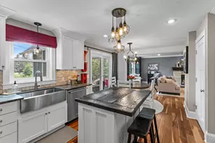 85 Castle Ridge Ct, Chanhassen, MN 55317 - Photo 17