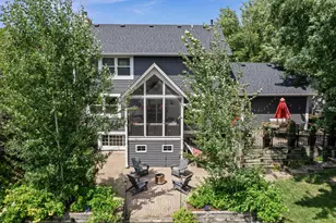 85 Castle Ridge Ct, Chanhassen, MN 55317 - Photo 5