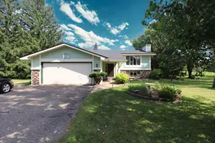 525 Nordic Ln, Hudson, WI 54016 - Photo 1