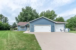 828 Hillside Ct, Nicollet, MN 56074 - Photo 1
