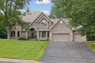 2204 Wildwood Ct, Burnsville, MN 55306 - Photo 9