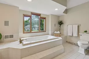 2204 Wildwood Ct, Burnsville, MN 55306 - Photo 41