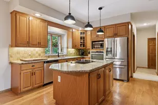 2204 Wildwood Ct, Burnsville, MN 55306 - Photo 17