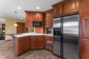 4363 Bramblewood Ave, Vadnais Heights, MN 55127 - Photo 25