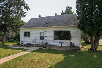 545 Grove Street SW, Hutchinson, MN 55350 - Photo 1