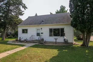 545 Grove St SW, Hutchinson, MN 55350 - Photo 1