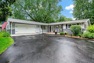 2091 Kenwood Drive E, Maplewood, MN 55117 - Photo 1