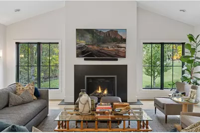 19020 Minnetonka Boulevard, Deephaven, MN 55391 - Photo 9