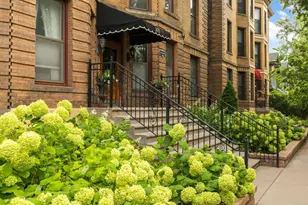 305 Dayton Ave, Saint Paul, MN 55102 - Photo 1