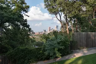 1527 Waverly Pl, Minneapolis, MN 55403 - Photo 9