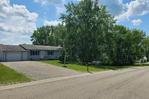 200 10th Ave SE, Pelican Rapids, MN 56572 - Photo 1