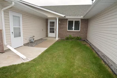 1135 4th Avenue NW, Milaca, MN 56353 - Photo 3