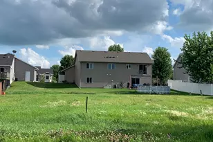 2574 Stony Creek Dr, Owatonna, MN 55060 - Photo 1