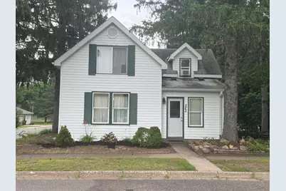 522 Court Avenue N, Sandstone, MN 55072 - Photo 1