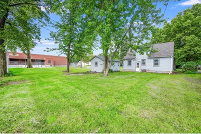 906 N Prairie Avenue, Fairmont, MN 56031 - Photo 33