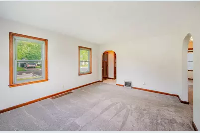 906 N Prairie Avenue, Fairmont, MN 56031 - Photo 5