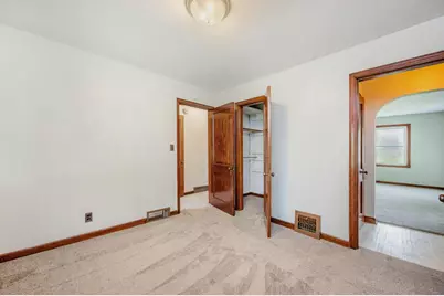 906 N Prairie Avenue, Fairmont, MN 56031 - Photo 11