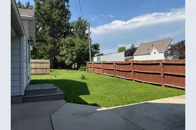 307 Main Street E, Caledonia, MN 55921 - Photo 3