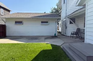 307 Main Street E, Caledonia, MN 55921 - Photo 5